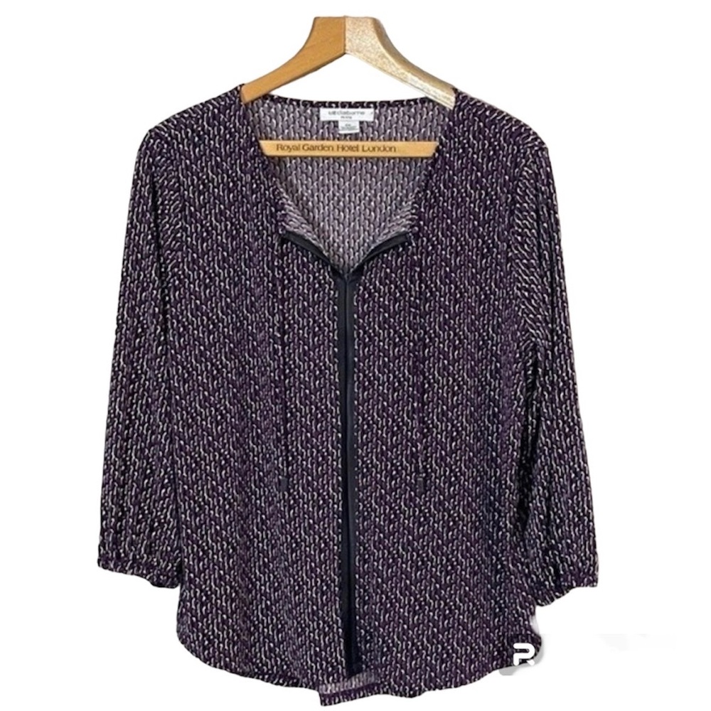 Liz Claiborne Petites. Purple,white and black long sleeved blouse. Women XLP